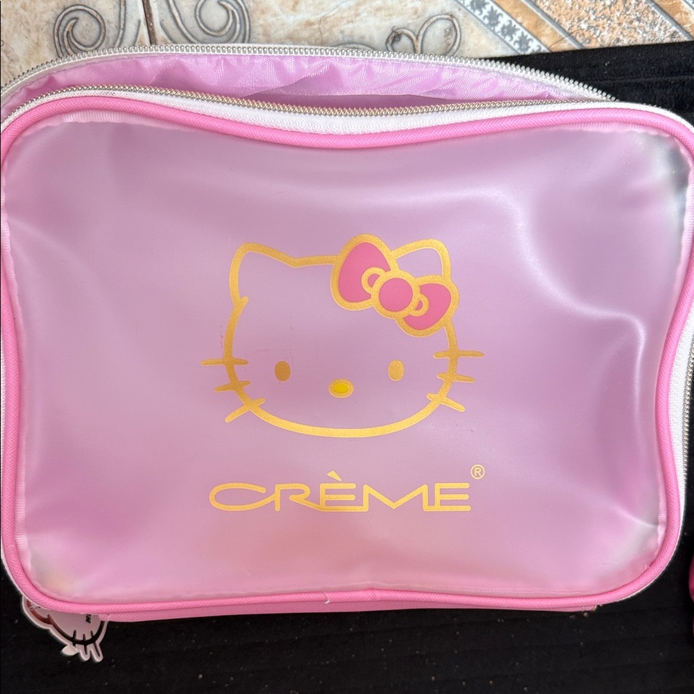Hello Kitty x Crème Collab Pink Travel Bag/makeup bag with Gold Accents